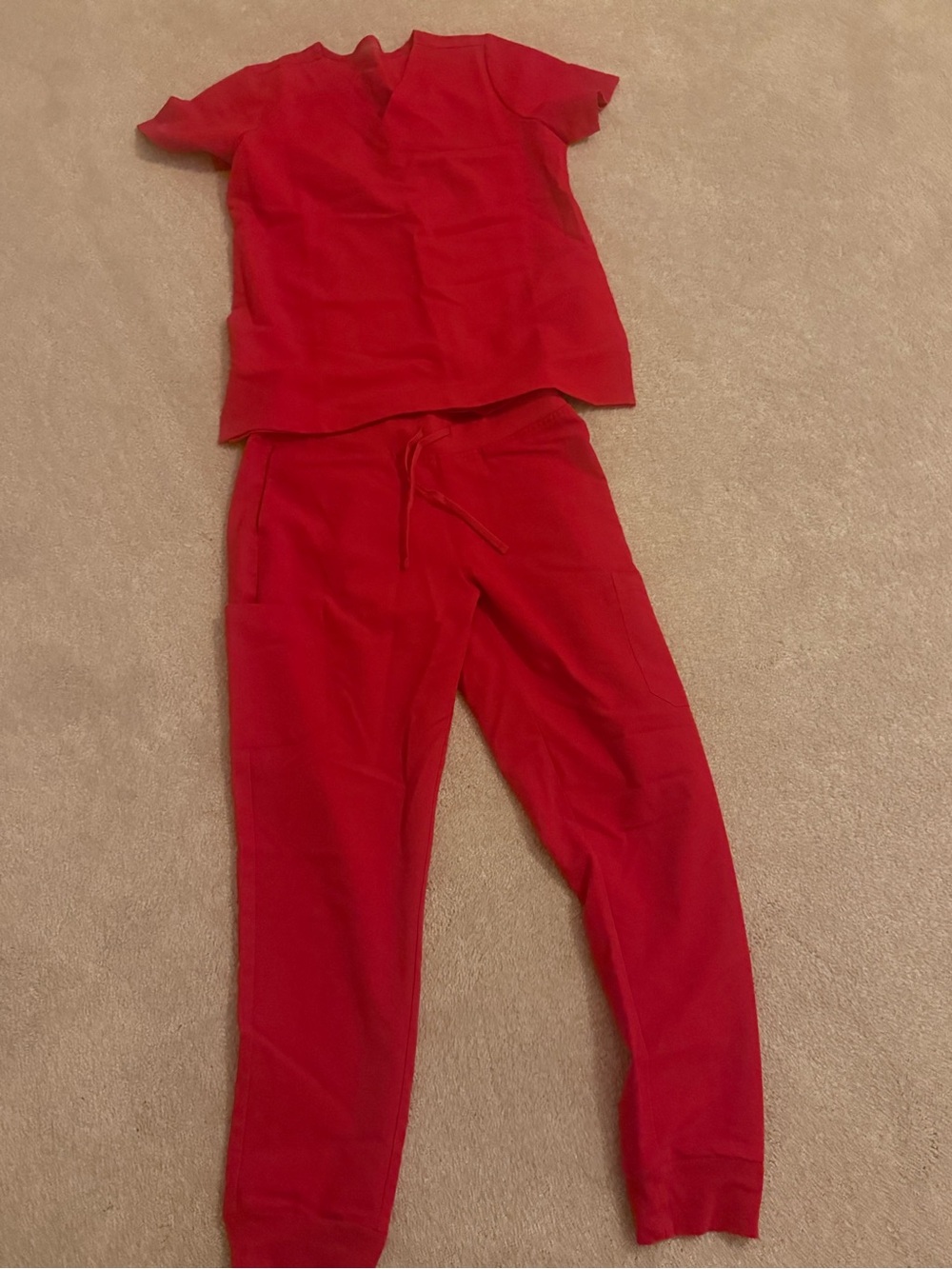 Women's Red Two-Piece Pajama Set - Comfortable Short-Sleeve Top & Jogger Pants
